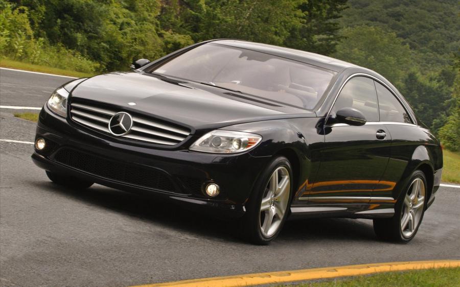  Mercedes-Benz CL550 4Matic 2009 года  (фото 13 из 26)